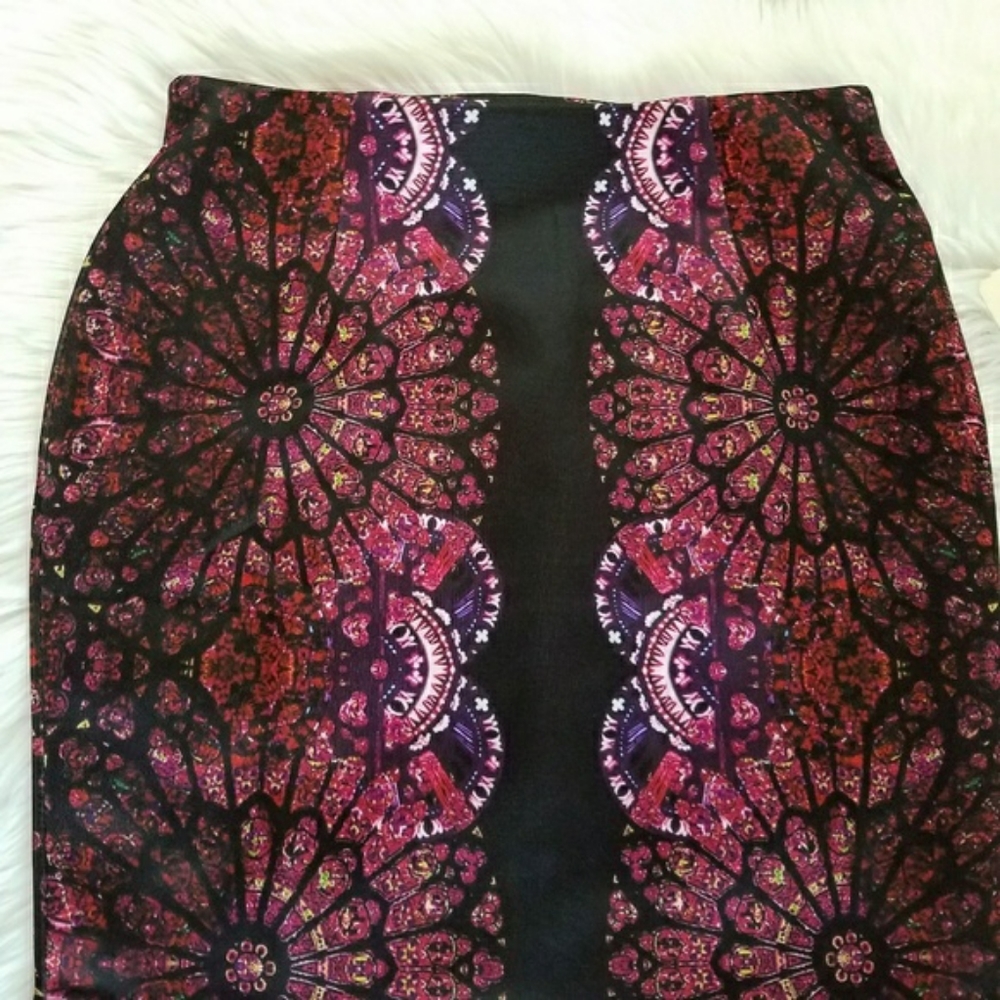 NWT Forever 21 Mandala Bodycon Skirt - Picture 4 of 7